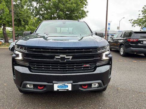 Used 2021 Chevrolet Silverado 1500 LT Trail Boss w/ Convenience Package II AWD/4WD image 2