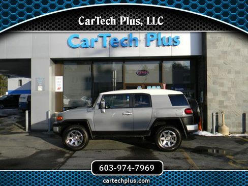 Used 2014 Toyota FJ Cruiser 4WD w/ Upgrade Package image 1