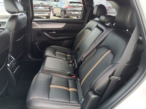 Certified 2025 MAZDA CX-70 Plug-In Hybrid w/ Premium Plus image 9