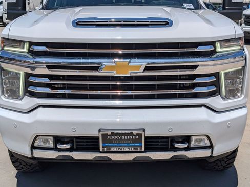 Certified 2022 Chevrolet Silverado 2500 High Country w/ Z71 Off-Road Package AWD/4WD image 10