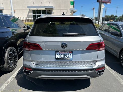 Used 2022 Volkswagen Taos SEL AWD/4WD image 4