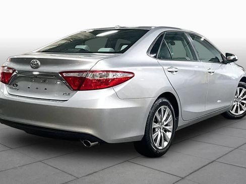 Used 2017 Toyota Camry XLE FWD image 13