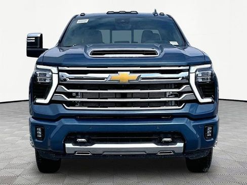 New 2026 Chevrolet Silverado 3500 High Country w/ Technology Package image 2