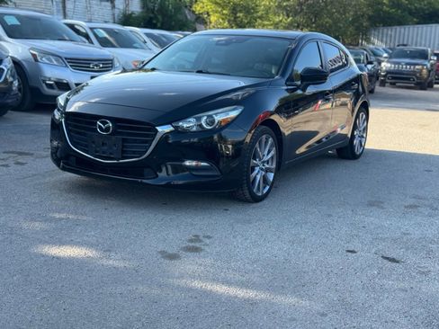 Used 2018 MAZDA MAZDA3 Touring image 3