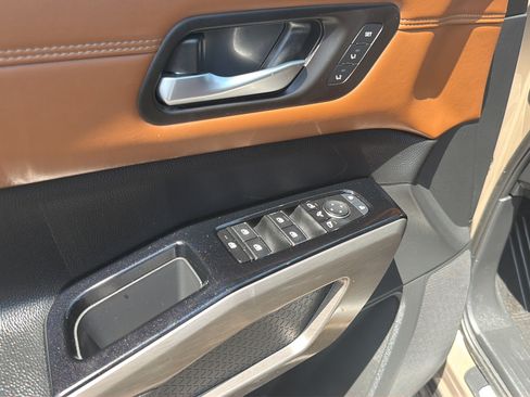 Used 2024 Nissan Pathfinder Platinum FWD image 20