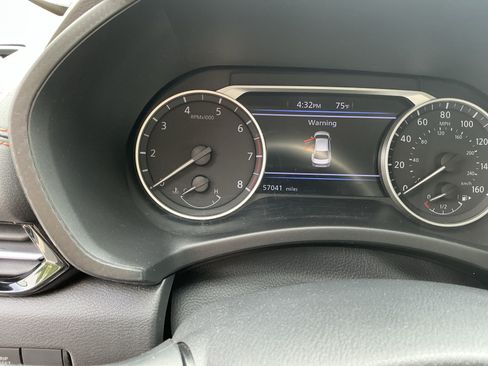 Used 2022 Nissan Sentra SR w/ Trunk Package FWD image 15