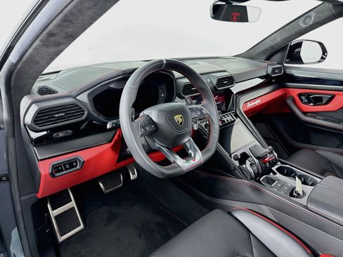 Used 2024 Lamborghini Urus S AWD/4WD image 9