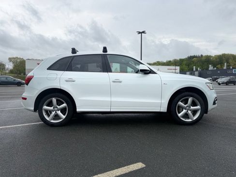 Used 2017 Audi Q5 2.0T Premium Plus w/ Technology Package AWD/4WD image 7