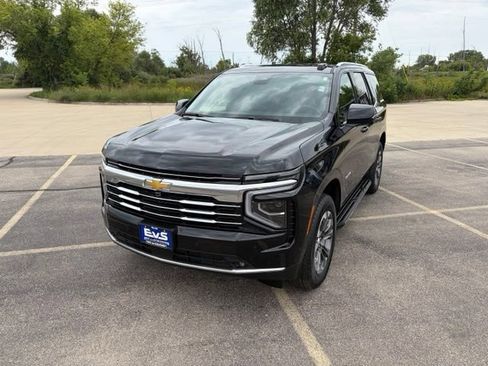 Used 2025 Chevrolet Tahoe LT w/ Comfort Package AWD/4WD image 2