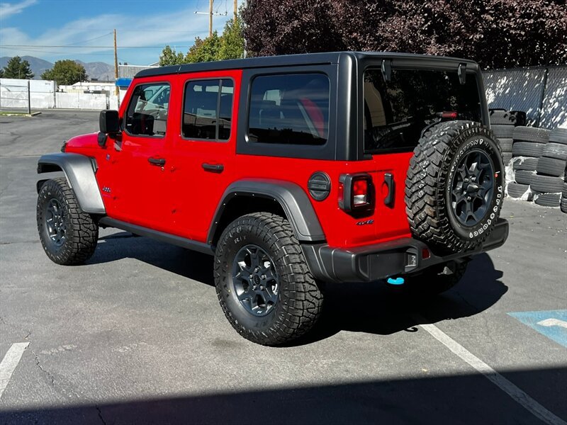 Used 2023 Jeep Wrangler Unlimited w/ Cold Weather Group AWD/4WD image 5