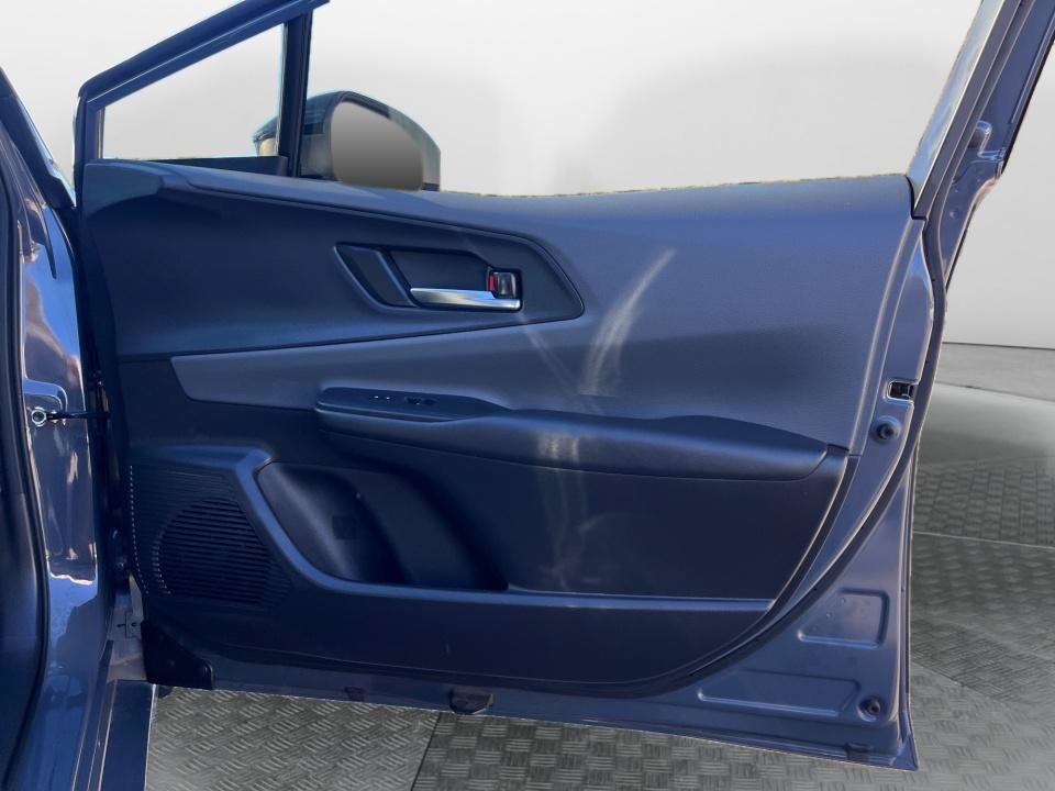 Used 2025 Toyota Prius XLE FWD image 30
