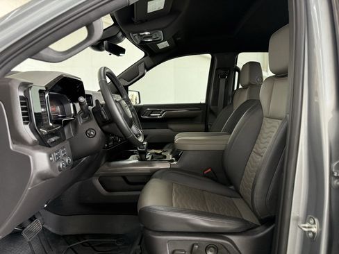 Used 2024 Chevrolet Silverado 1500 ZR2 w/ Technology Package image 25