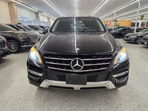 Used 2014 Mercedes-Benz ML 350 4MATIC w/ Premium 1 Package image 2