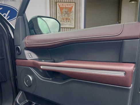 Certified 2022 Ford Expedition Max Limited image 11