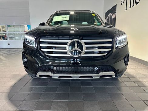 New 2026 Mercedes-Benz GLB 250 4MATIC image 2