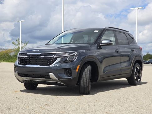 Used 2025 Kia Seltos S AWD/4WD image 15