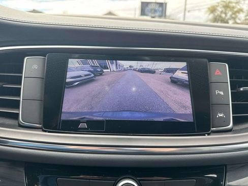 Used 2023 Buick Enclave Essence image 32