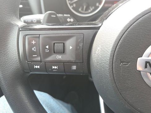 Used 2021 Nissan Rogue S image 35