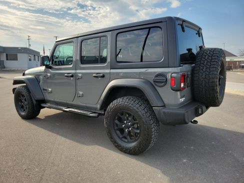 Used 2022 Jeep Wrangler Unlimited Sport image 3