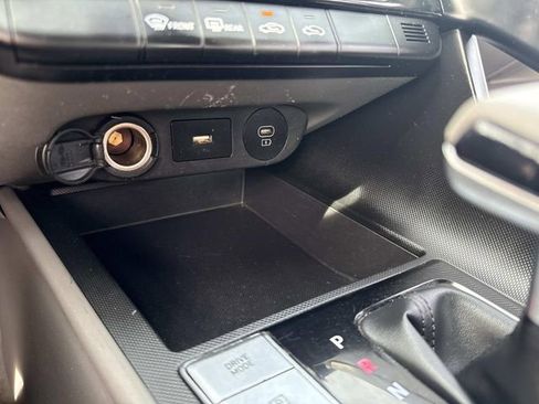 Used 2024 Hyundai Elantra SEL image 34