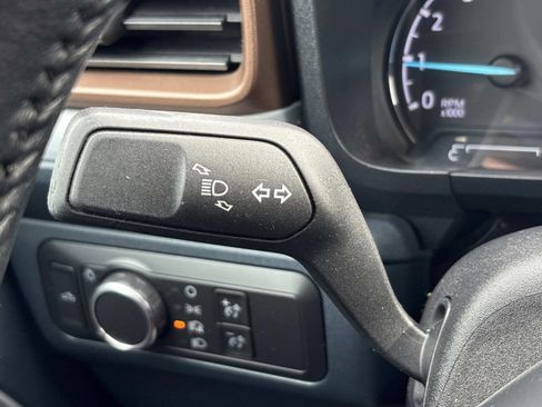 Used 2022 Ford Maverick Lariat w/ Equipment Group 500A Standard image 28