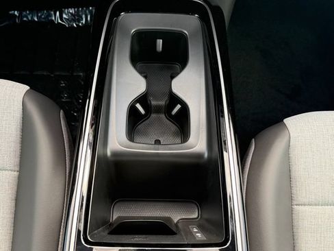 New 2026 Volkswagen ID.4 Pro AWD/4WD image 17