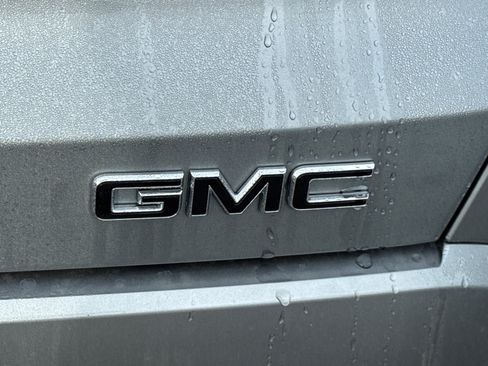 Used 2026 GMC Terrain Denali w/ LPO, Black Badging Package AWD/4WD image 12