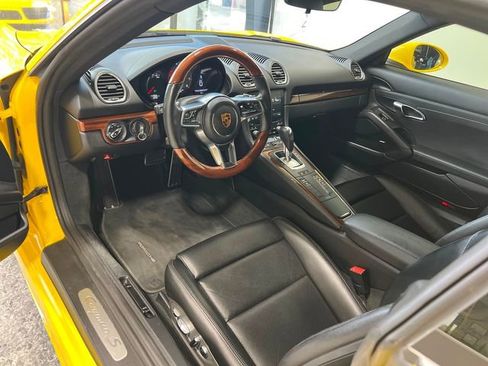Used 2020 Porsche 718 Cayman S image 18