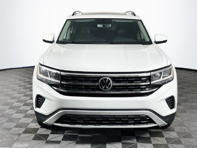 Used 2023 Volkswagen Atlas SE w/ Panoramic Sunroof Package FWD image 3