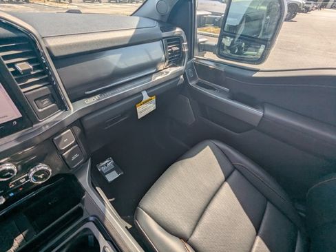 New 2026 Ford F450 Lariat w/ Chrome Package image 18