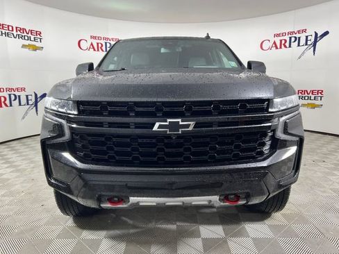 Used 2024 Chevrolet Tahoe Z71 w/ Luxury Package image 2
