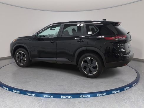 Used 2025 Nissan Rogue SV AWD/4WD image 8