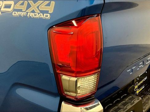 Used 2017 Toyota Tacoma TRD Off-Road w/ Tow Package image 23