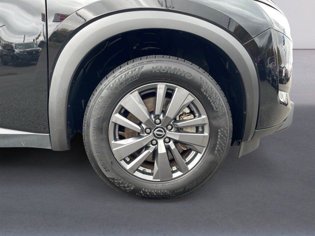 Used 2025 Nissan Pathfinder SV AWD/4WD image 9