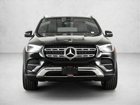 Used 2024 Mercedes-Benz GLE 450e 4MATIC image 2