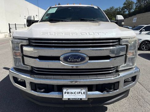 Used 2019 Ford F250 Lariat w/ Lariat Value Package AWD/4WD image 2