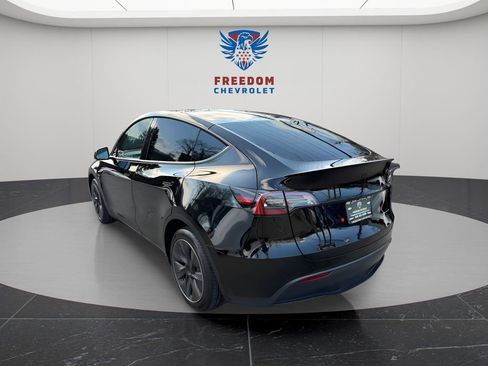 Used 2023 Tesla Model Y Long Range image 4