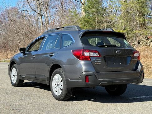 Used 2018 Subaru Outback 2.5i AWD/4WD image 2