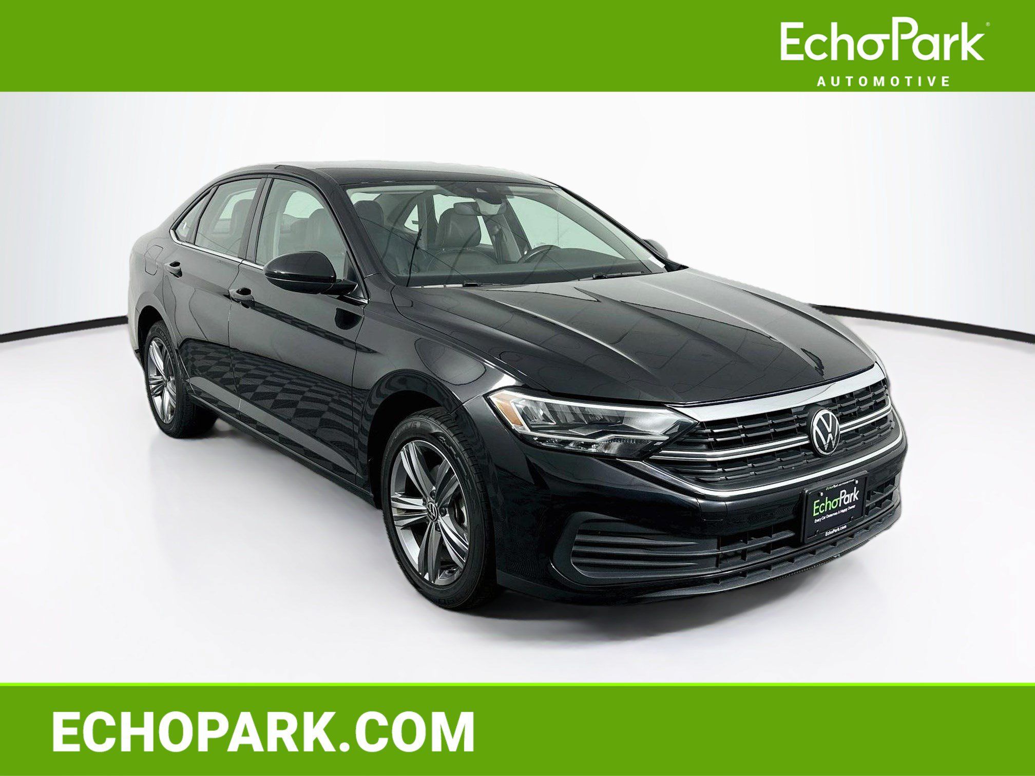 Used 2024 Volkswagen Jetta SE FWD image 1