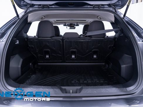 Used 2024 Subaru Crosstrek 2.0i Premium image 38