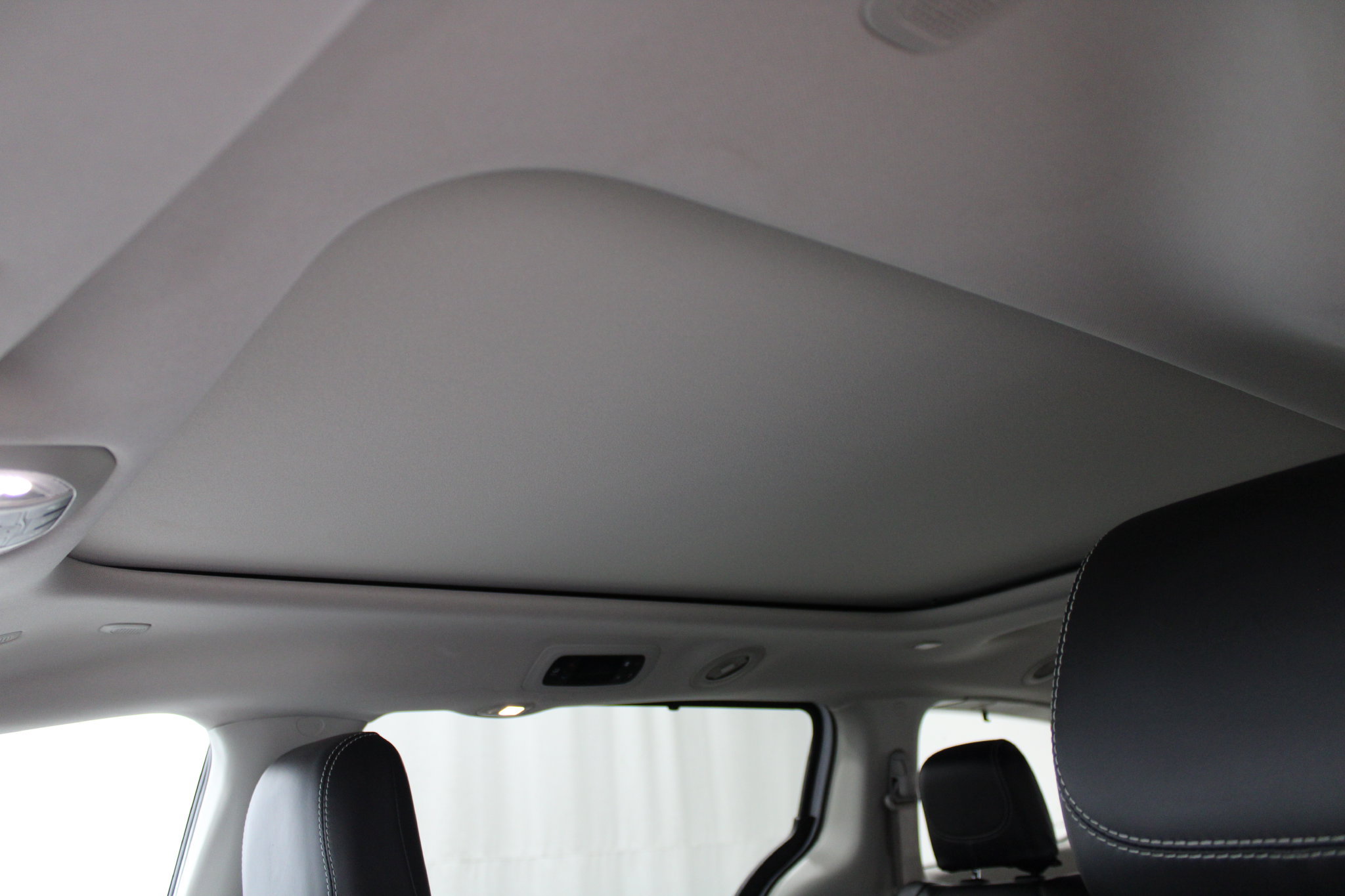 Used 2023 Chrysler Pacifica Limited FWD image 45