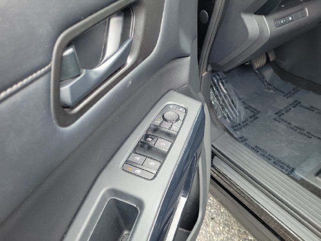 Used 2024 Nissan Pathfinder SV FWD image 16