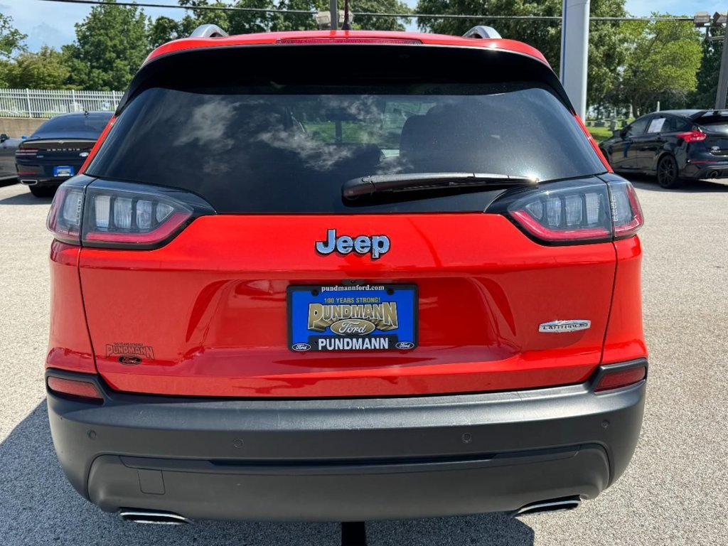 Used 2021 Jeep Cherokee Latitude Lux w/ Sun & Sound Group FWD image 4