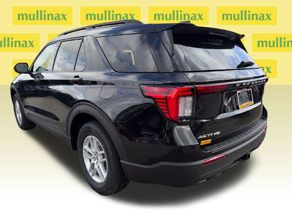 New 2027 Ford Explorer Active RWD image 4