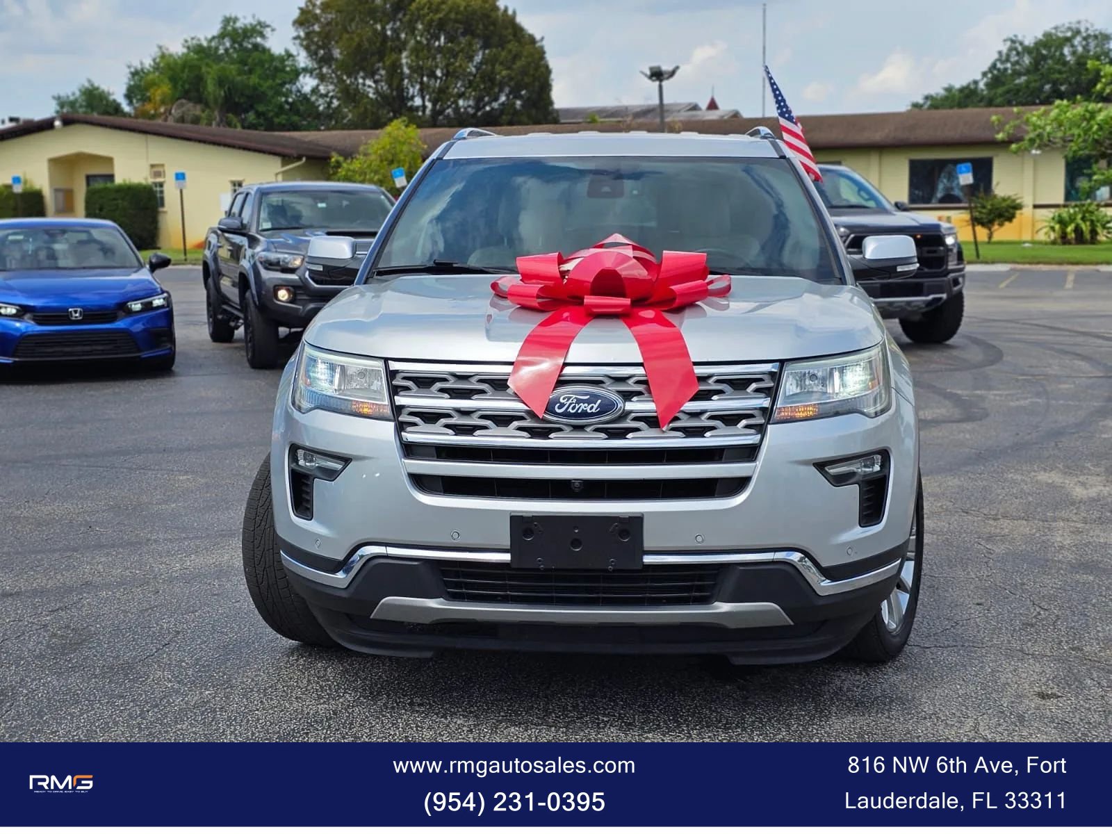 Used 2019 Ford Explorer Limited w/ Ford Safe & Smart Package AWD/4WD image 2
