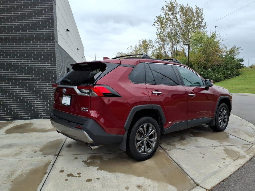 Used 2023 Toyota RAV4 Limited AWD/4WD image 7