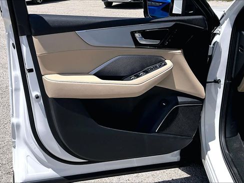 New 2026 Acura MDX SH-AWD image 10