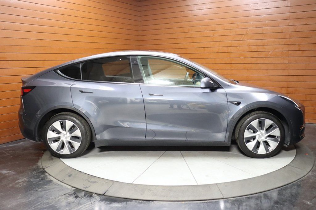 Used 2020 Tesla Model Y Long Range AWD/4WD image 16