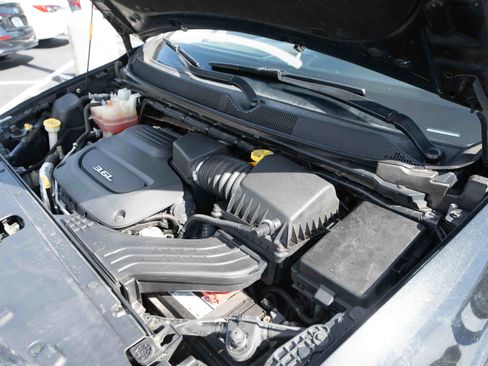 Used 2017 Chrysler Pacifica Touring FWD image 33
