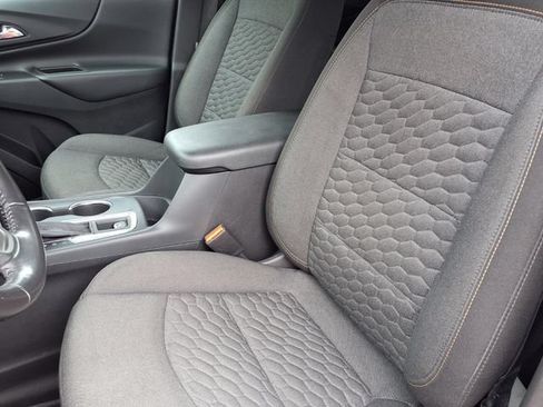 Used 2021 Chevrolet Equinox LT FWD image 3
